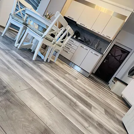Apartment Magic *